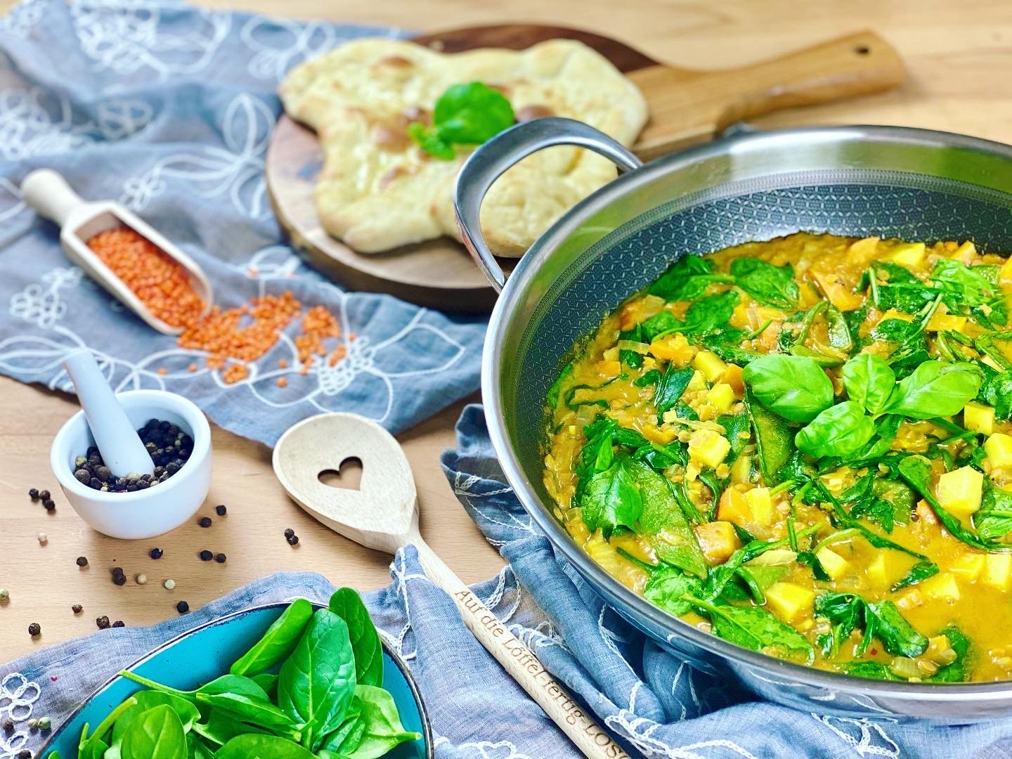 Titelbild zu Lea's Linsen Curry