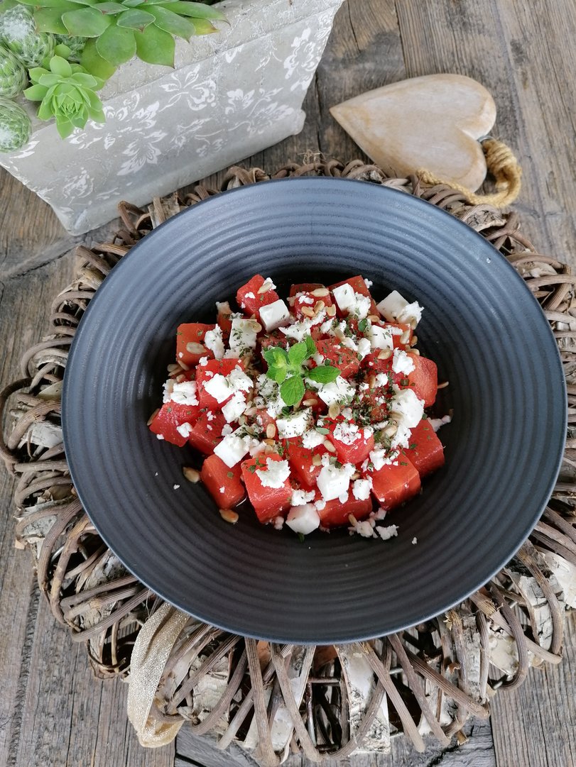 Titelbild zu Sommerlicher Melonen-Feta-Salat nach den 5 Elementen der TCM
