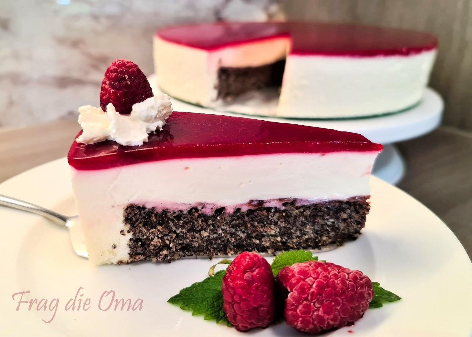 Mohn-Topfen-Himbeer-Torte