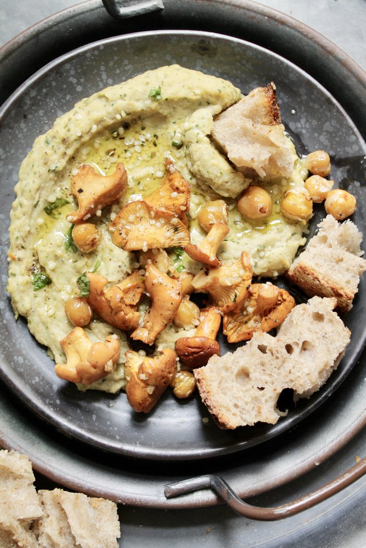 Titelbild zu Hummus mit Eierschwammerln
