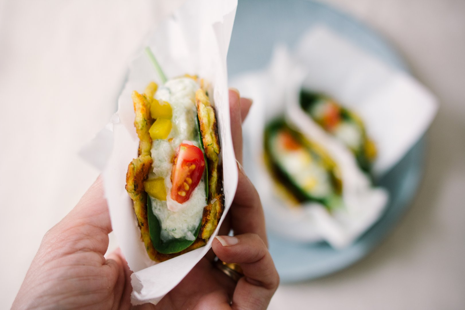 Titelbild zu Zucchini-Tacos mit Tsatsiki aus dem Garten