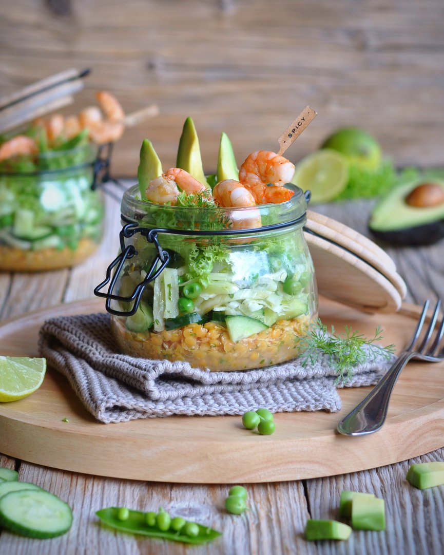 Linsen-Fenchelsalat mit Limettenvinaigrette und gebratenen Garnelen