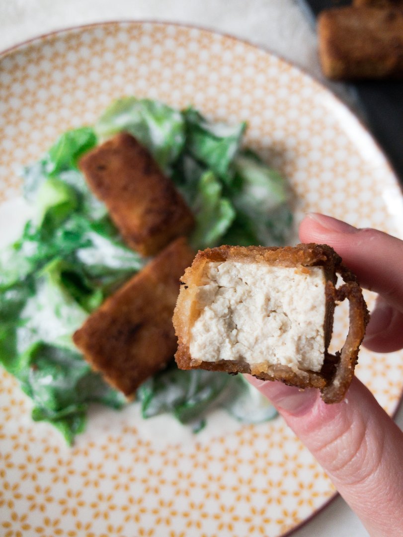 Titelbild zu Doppelt panierte Tofu Nuggets - Knuspriger frittierter Tofu für veganen junk food Genuss