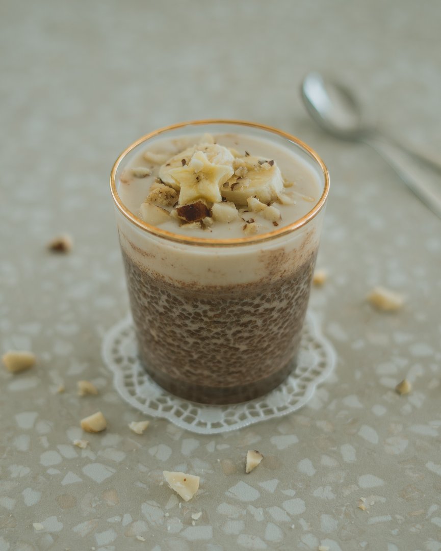 Chiapudding mit Nuss-Nougat Geschmack im Einmachglas