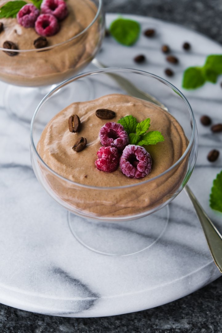 Titelbild zu VEGANES ITALIENISCHES EIS-CAFFÈ MOUSSE