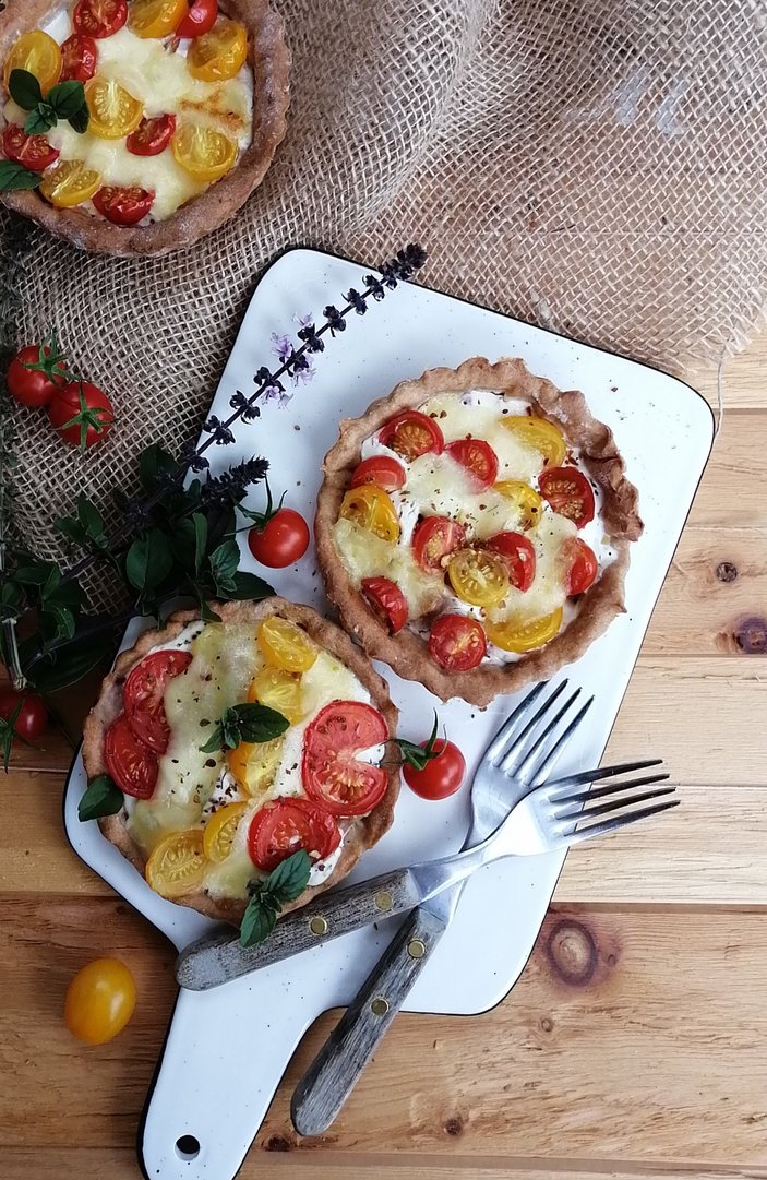Titelbild zu Tomaten-Mozzarella Tarte