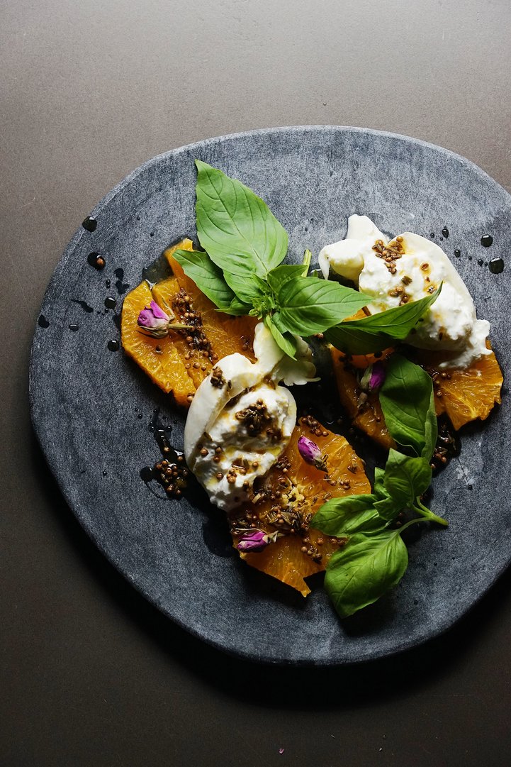 Titelbild zu Orangen, Burrata und Lavendelöl