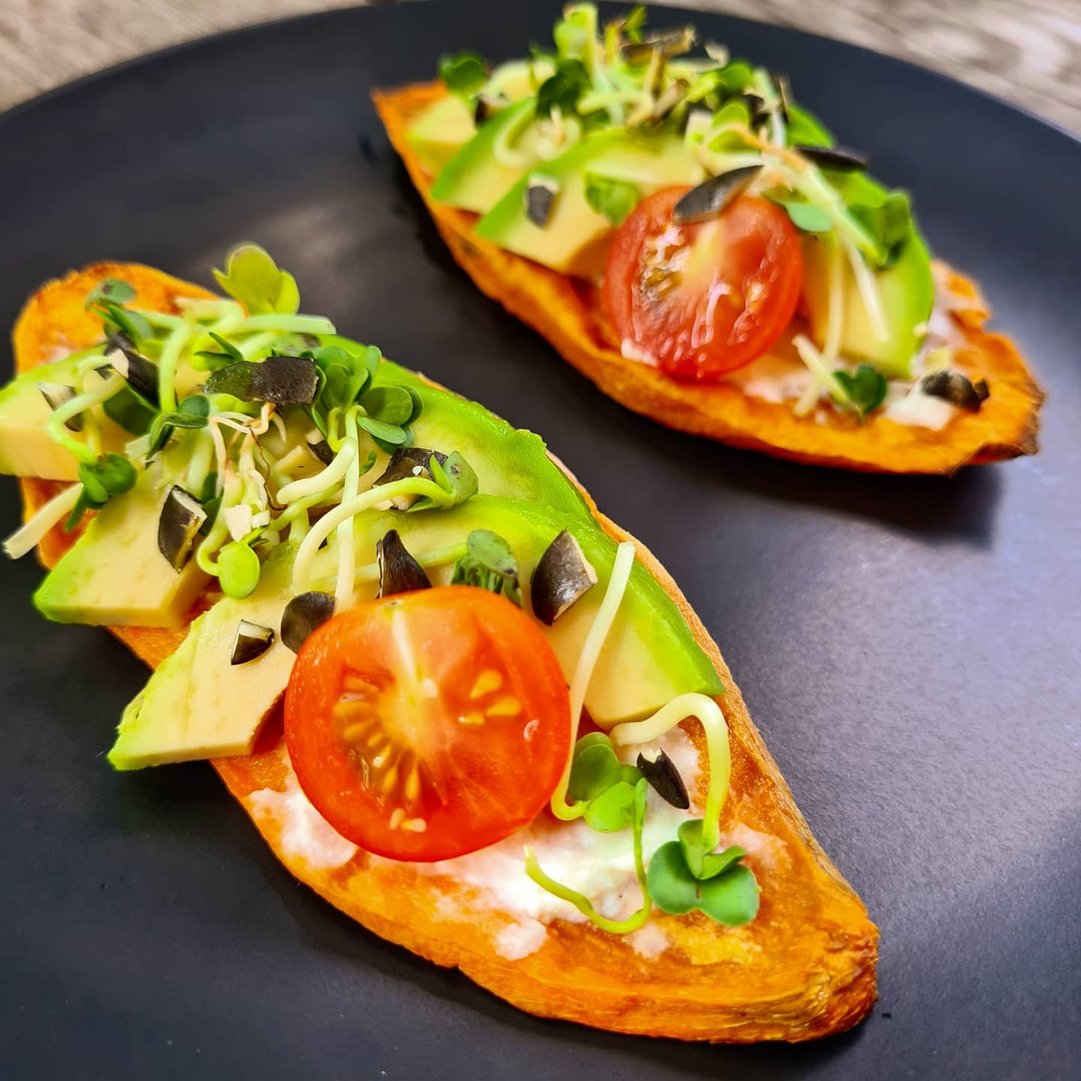 Süßkartoffel Toast mit Avocado