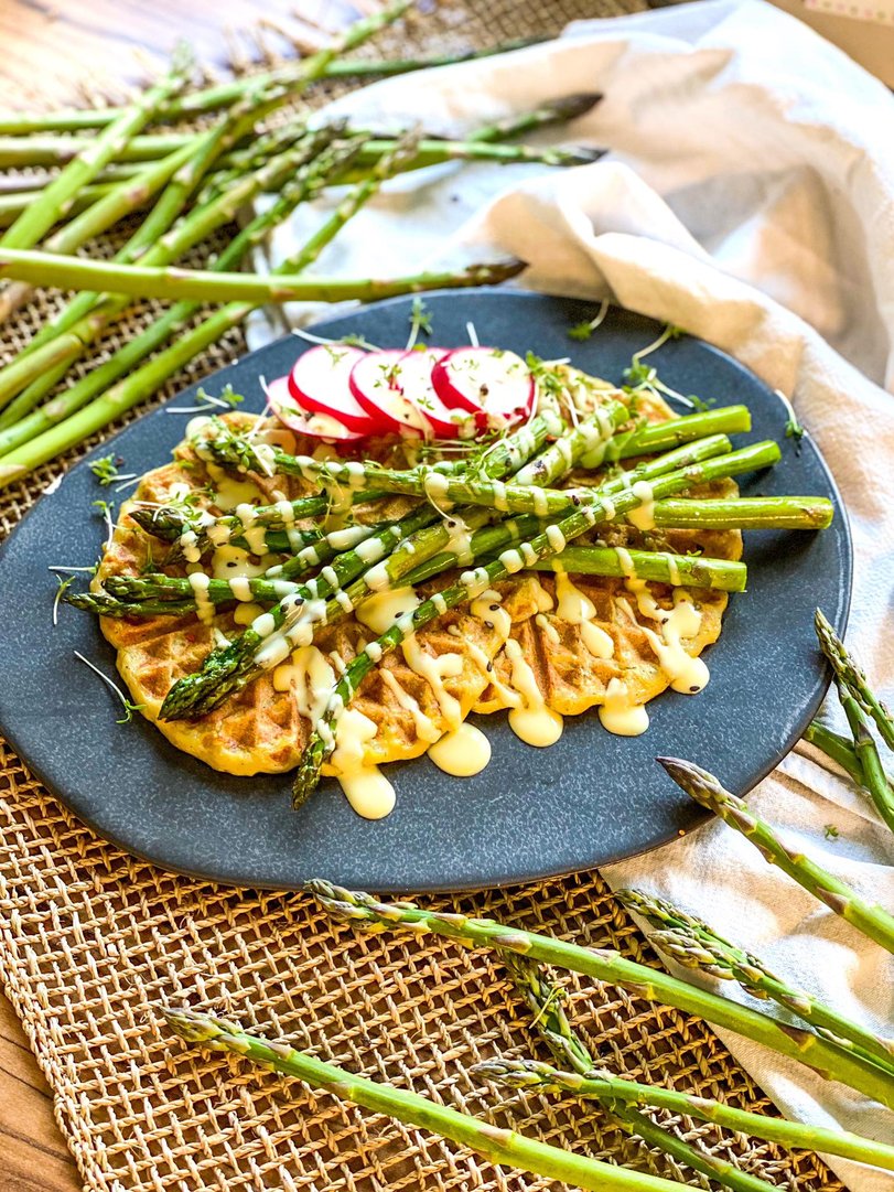 Titelbild zu Kartoffelwaffeln mit Spargel