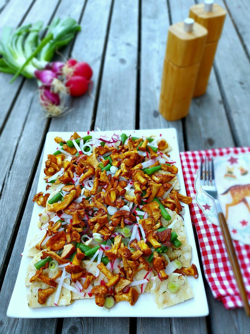 Titelbild zu Knödelsalat mit Pfifferlingen und grünen Bohnen