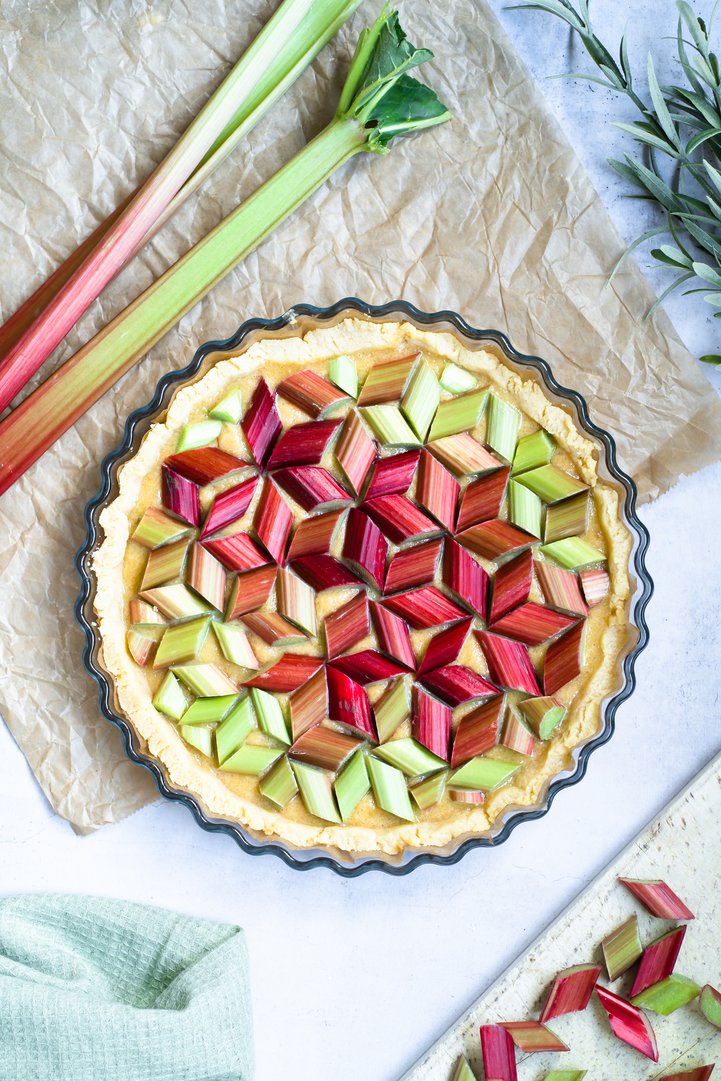 Titelbild zu Rhabarber-Tarte mit Muster