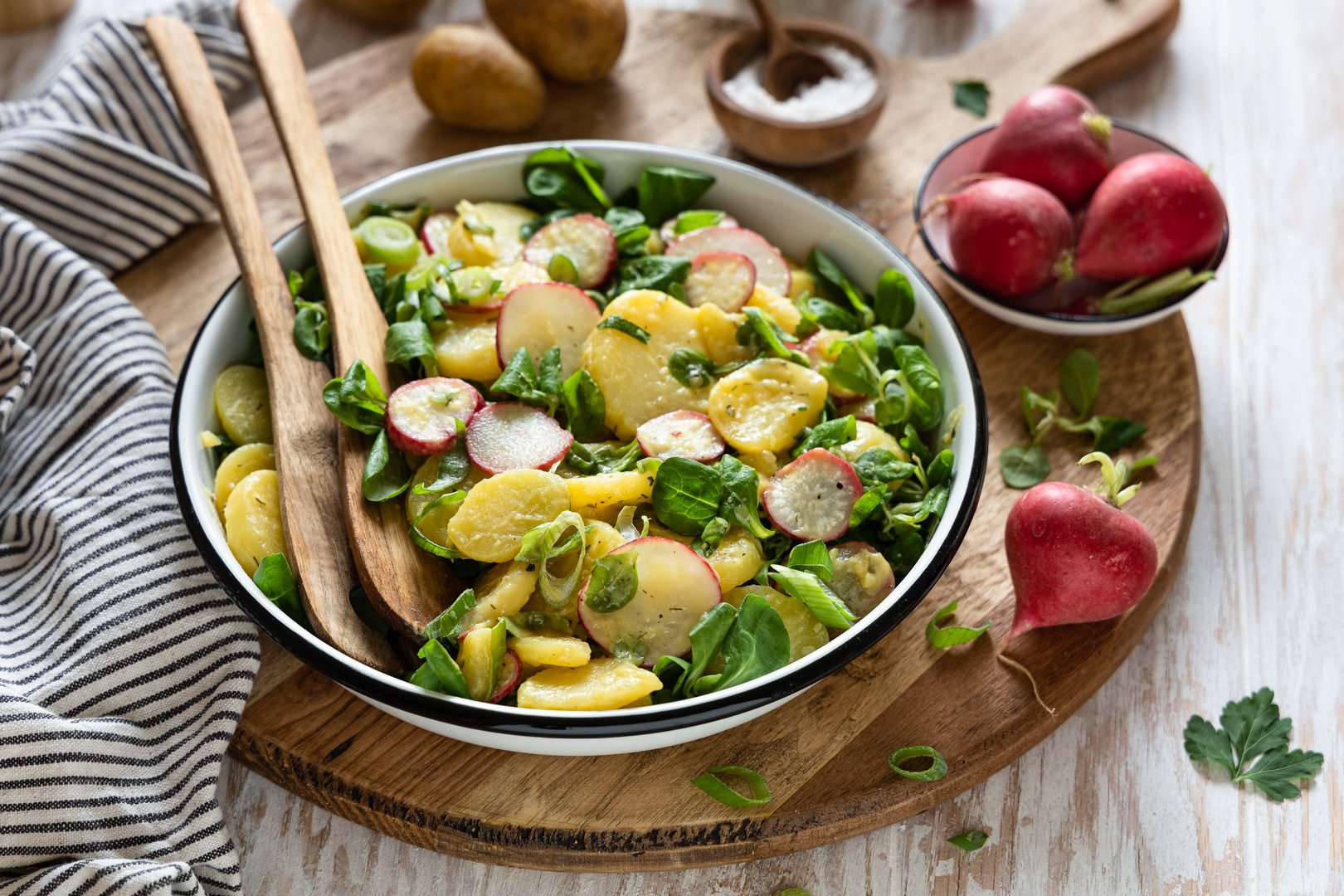 Kartoffelsalat mit Radieschen & Feldsalat