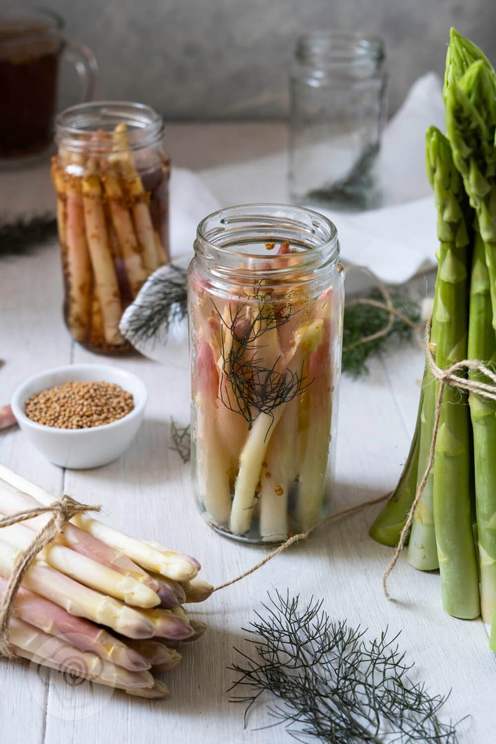 Eingelegter Spargel