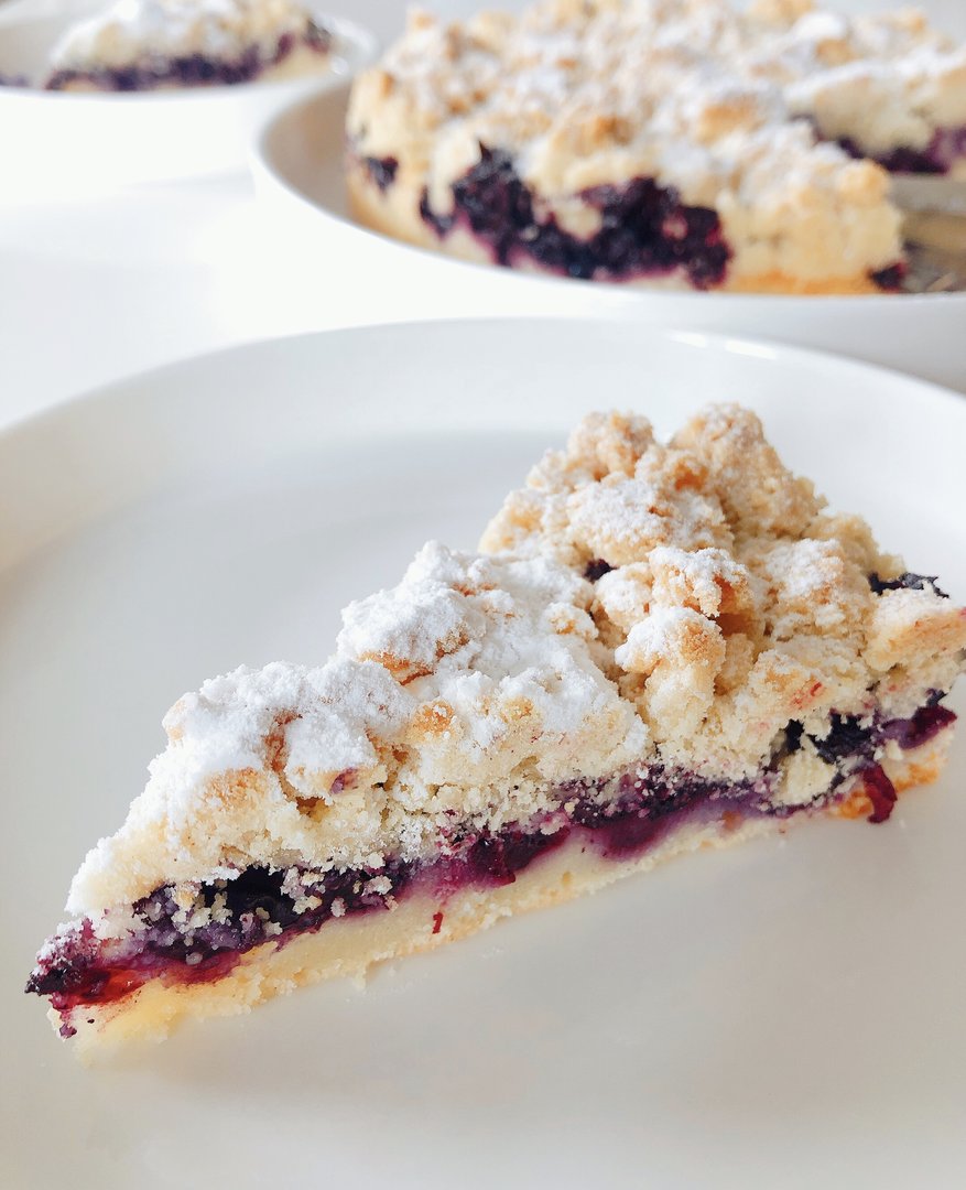 Schwarzbeerstreuselkuchen