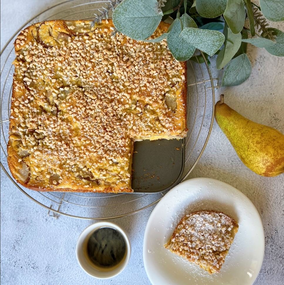 Polentakuchen mit Birnen