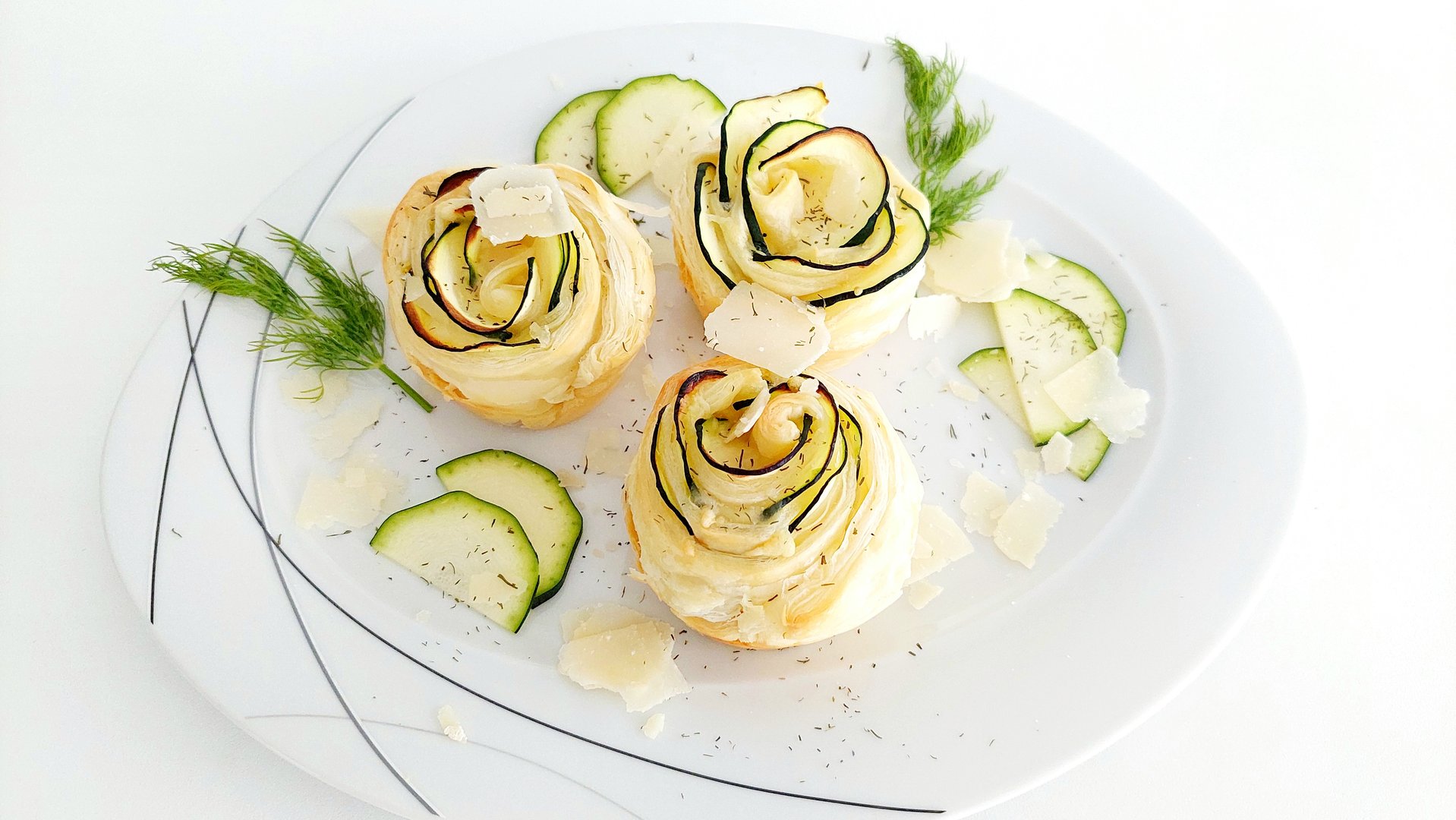Zucchini-Käse-Röschen