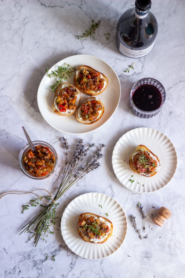 Bruschetta Ratatouille mit Lavendel
