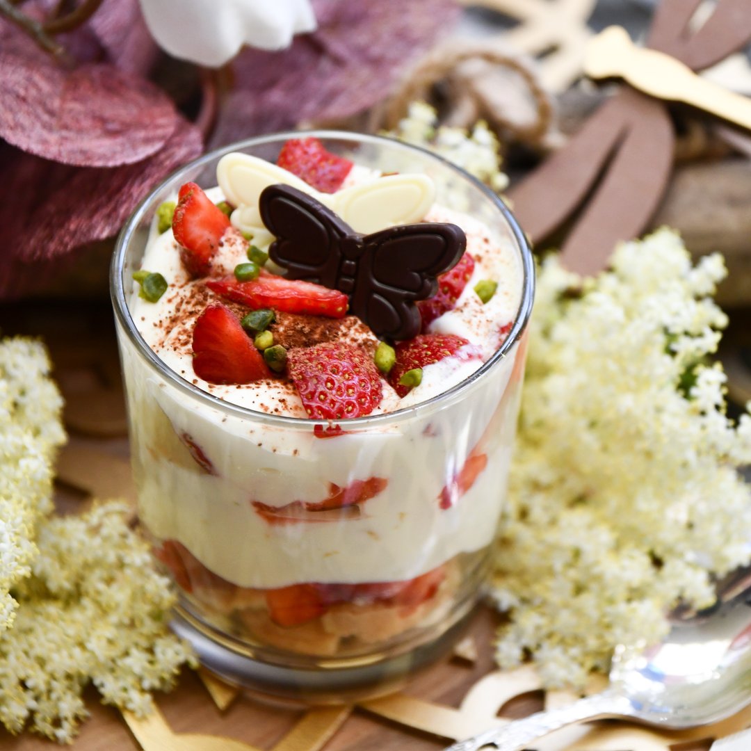Erdbeer-Holunder Tiramisu