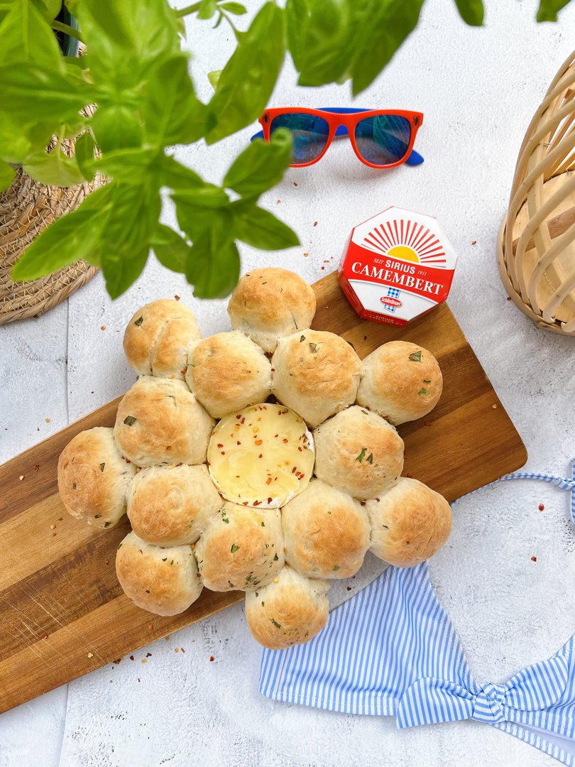 Kräuterbällchen mit Ofenkäse