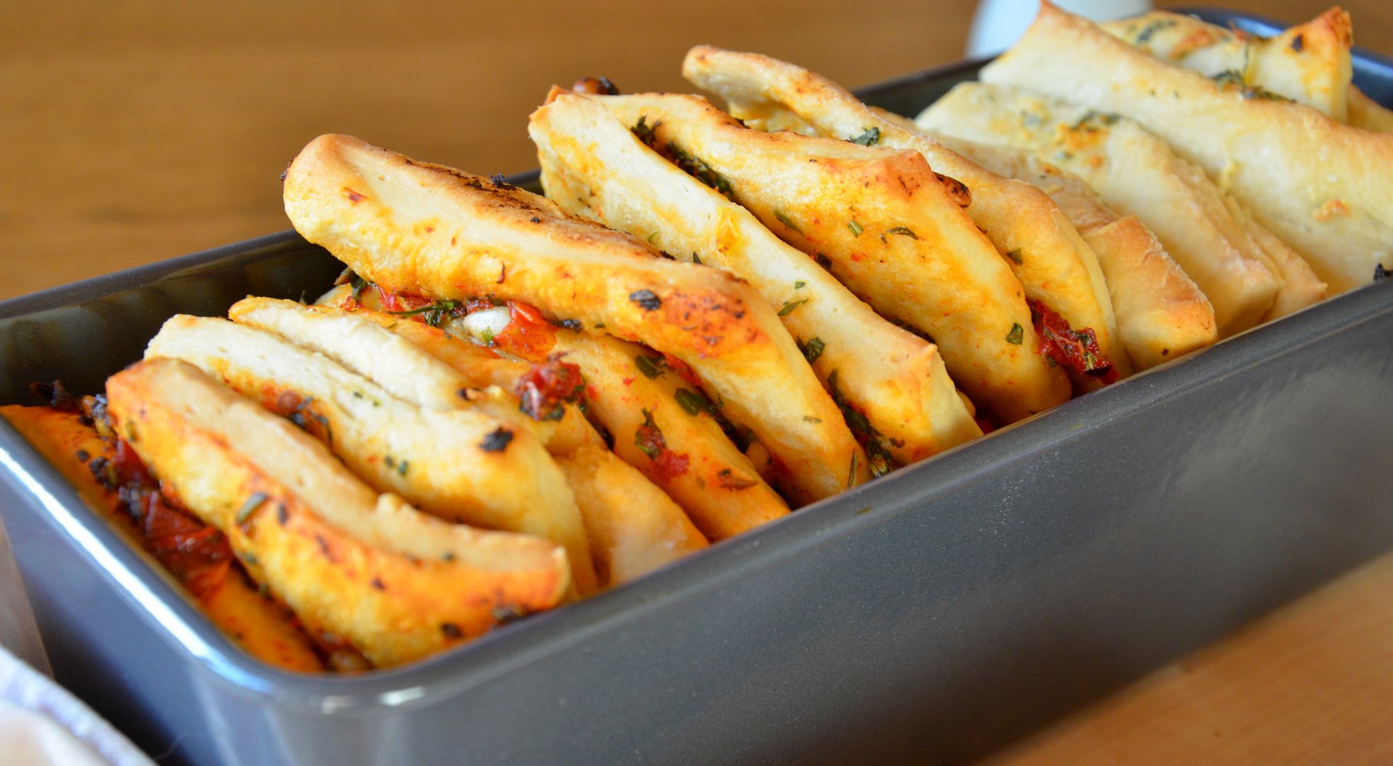 Pull-Apart-Bread mit zweierlei Füllung