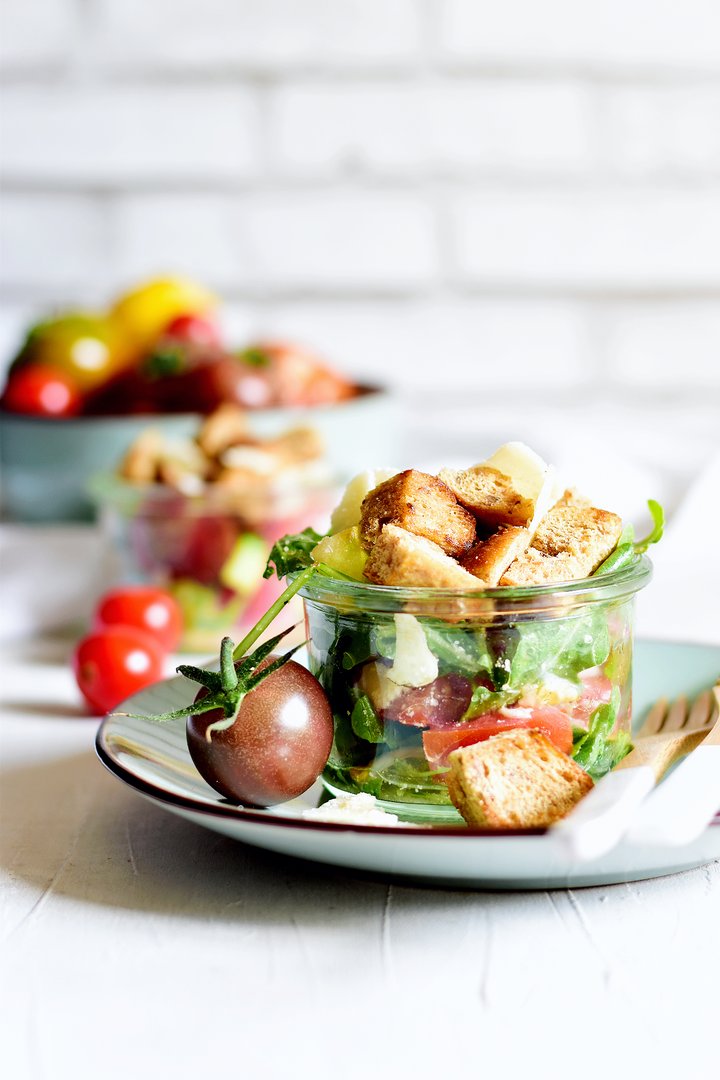 Altes Brot - alles andere als Müll: Italienischer Brotsalat