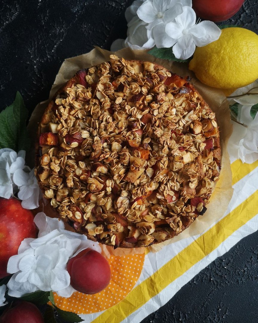 Zuckerfreier Marillen-Apfel Streuselkuchen