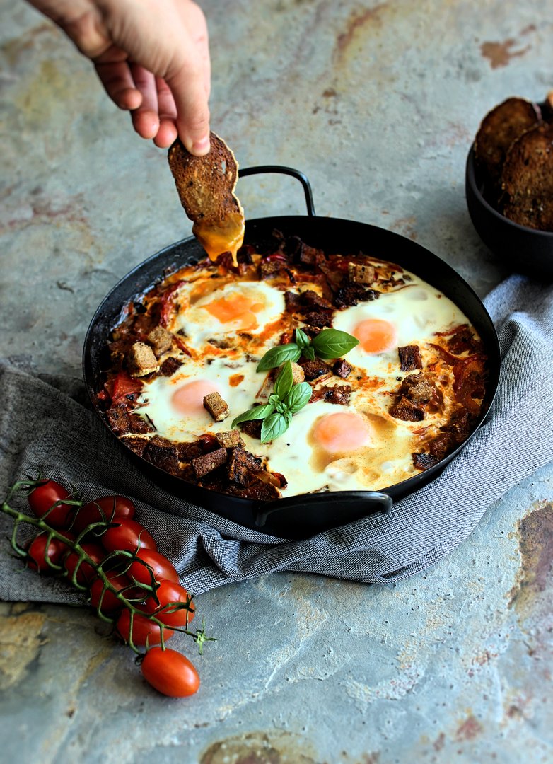 Garten Shakshuka mit Brotchips