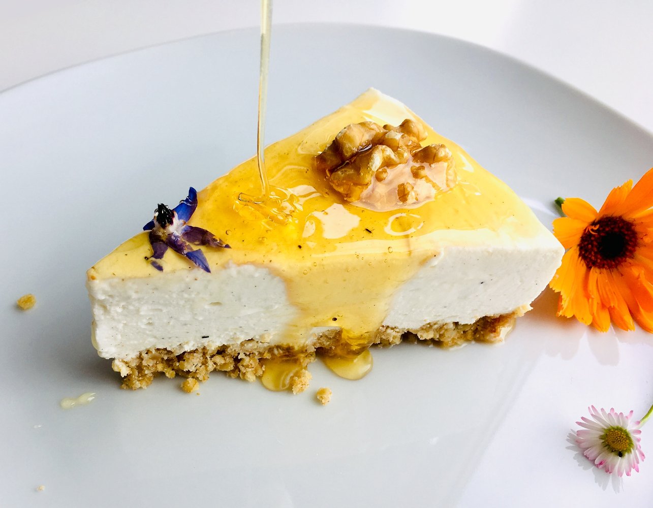 Joghurttorte mit griechischem Joghurt und Honig
