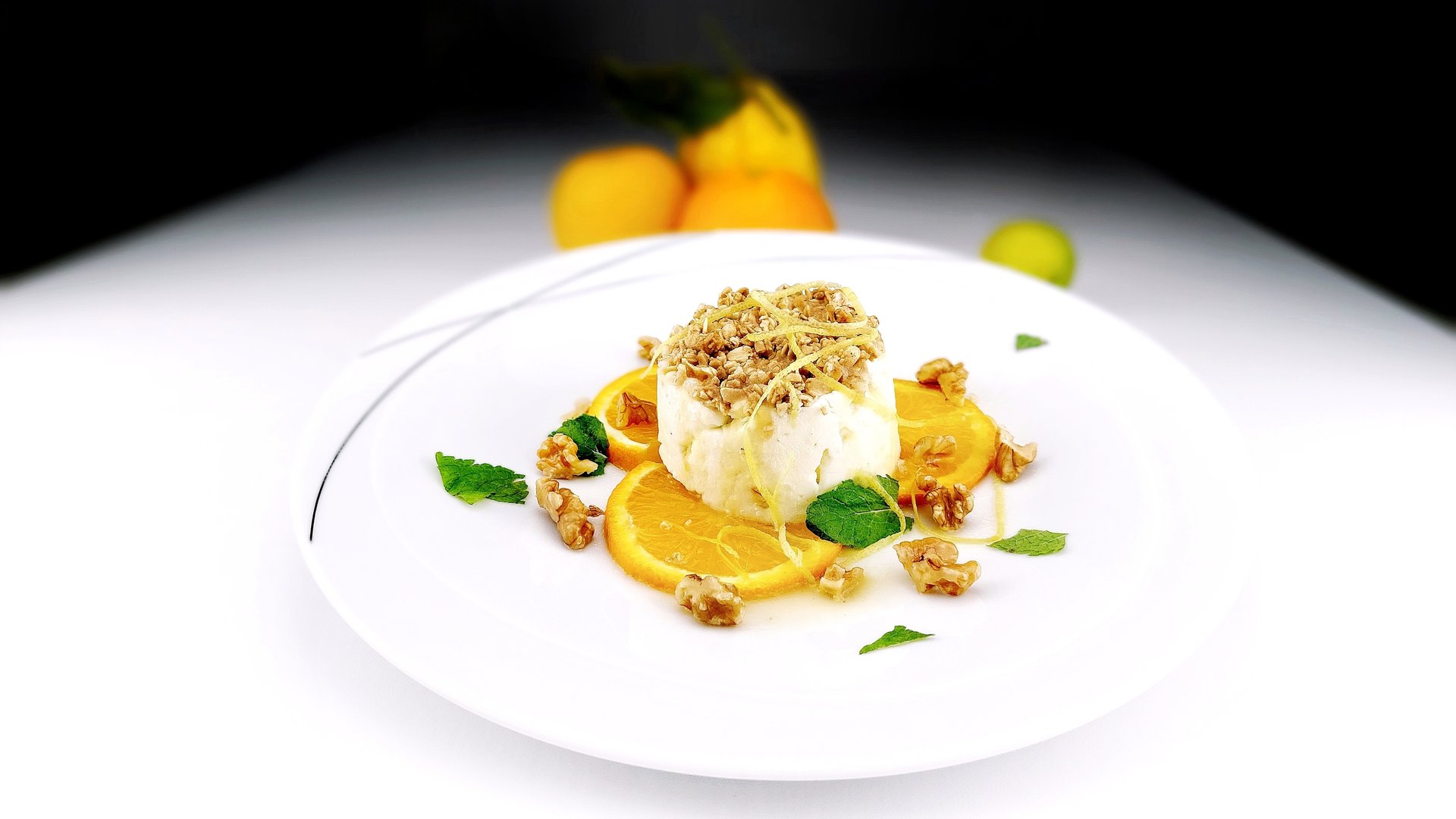 Geeiste Ingwer-Limetten-Mousse  auf Orangen-Karamell