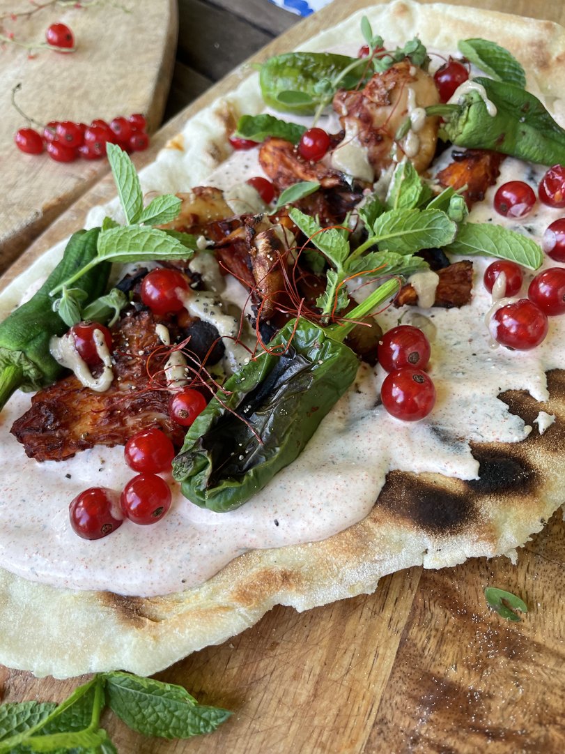Flatbread mit Austernpilzen vom Grill