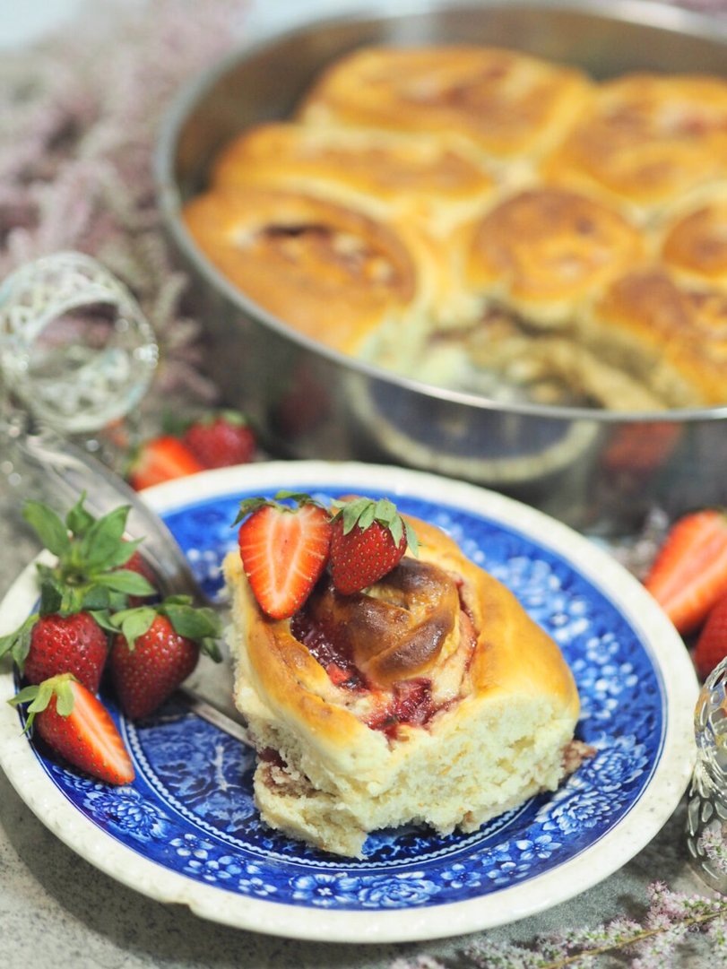 Saftigste, vegane Erdbeerschnecken