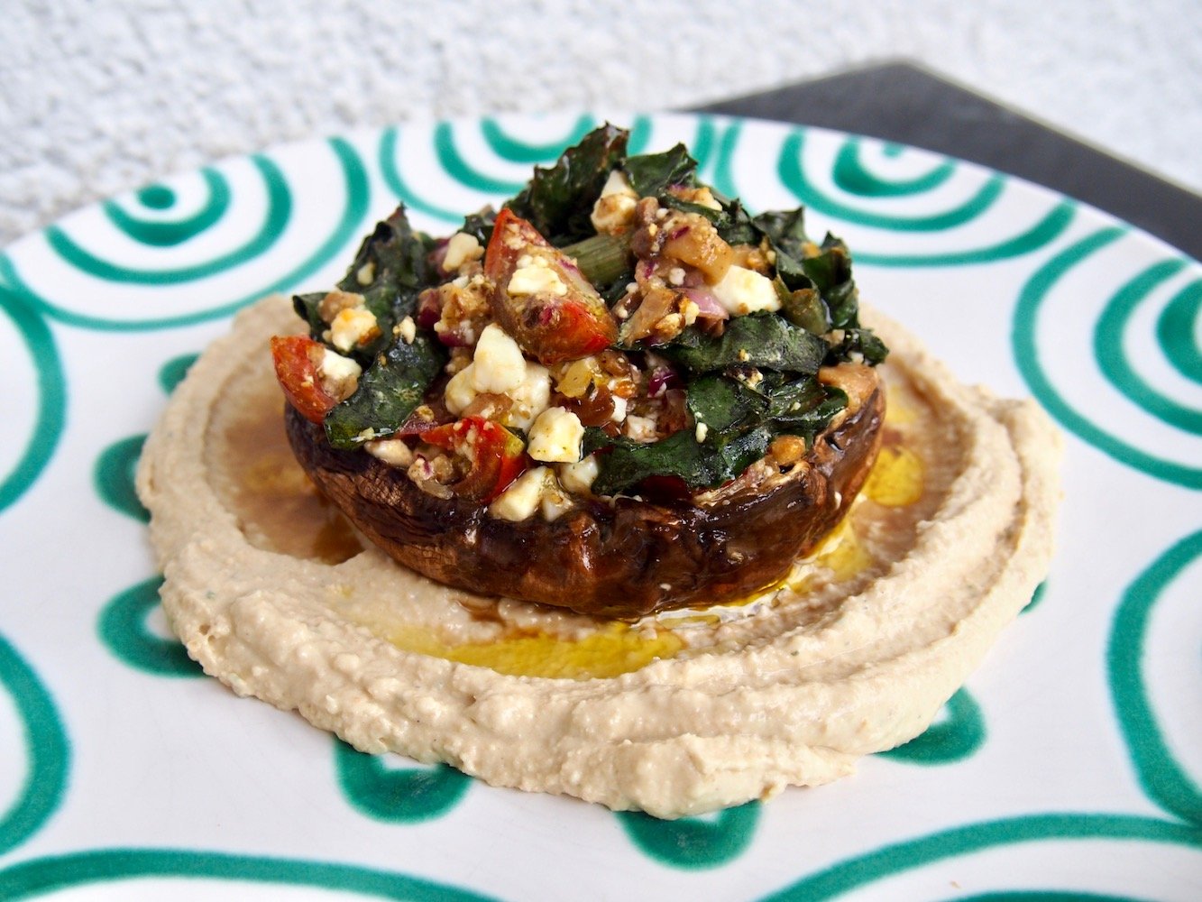 Portobello-Pilze mit Mangold & Schafskäse