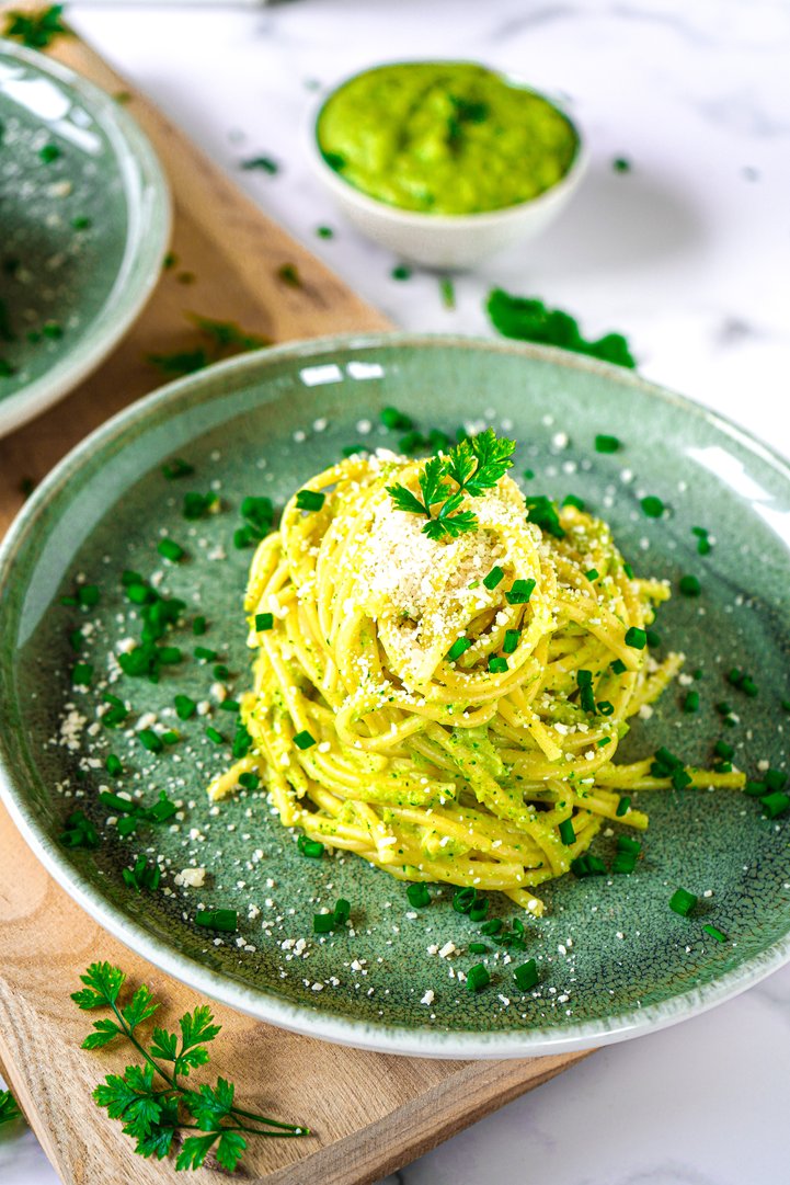 vegane homemade Pasta mit Brokkoli Creme