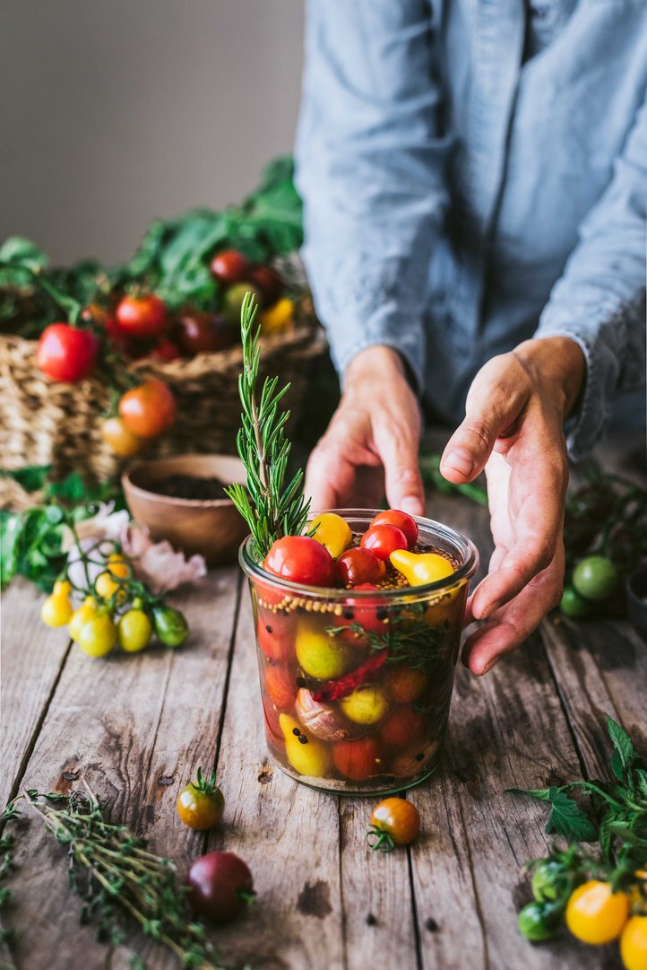 Süß-sauer eingelegte Tomaten