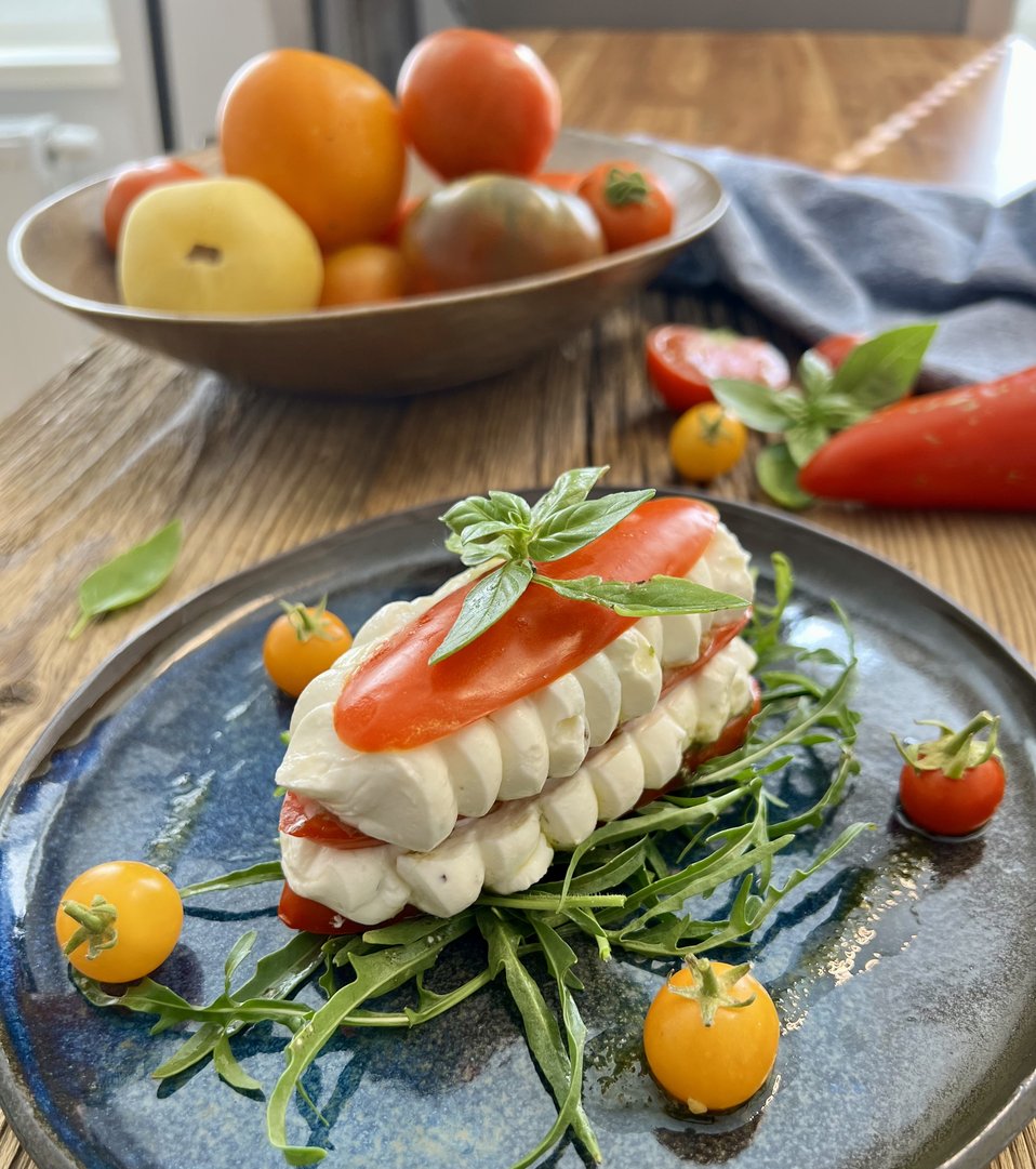 Cremschnitte von Ziegenkäse & Paradeiser
