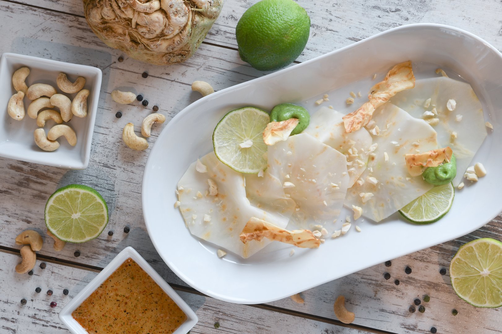 Selleriecarpaccio mit veganer Mayo