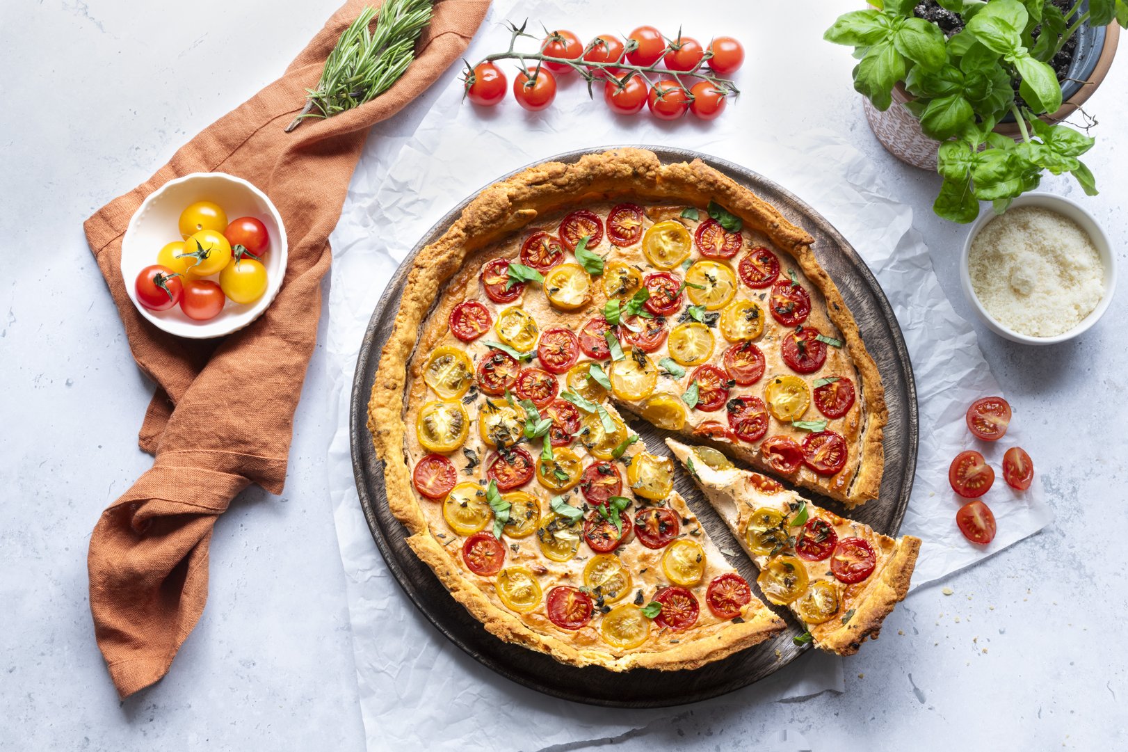 Sommerliche Tomatenquiche