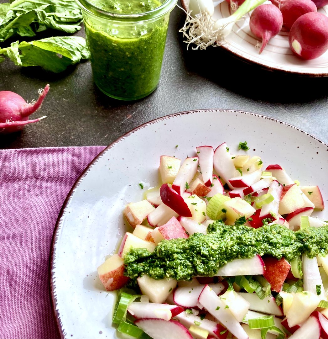 Radieschensalat mit Radieschenpesto