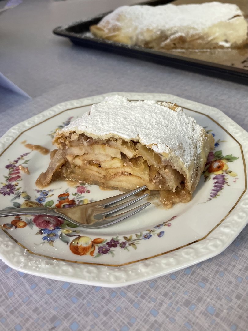 Bericht über einen Apfelstrudel Backkurs