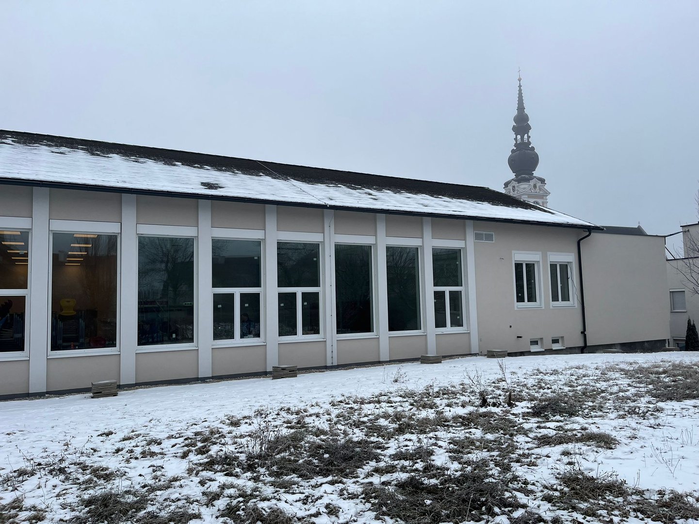 Titelbild zu Gebäudesanierung - Pfarrheim Kirchdorf