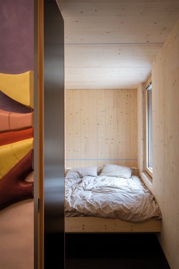 004 bedroom entrance.jpg