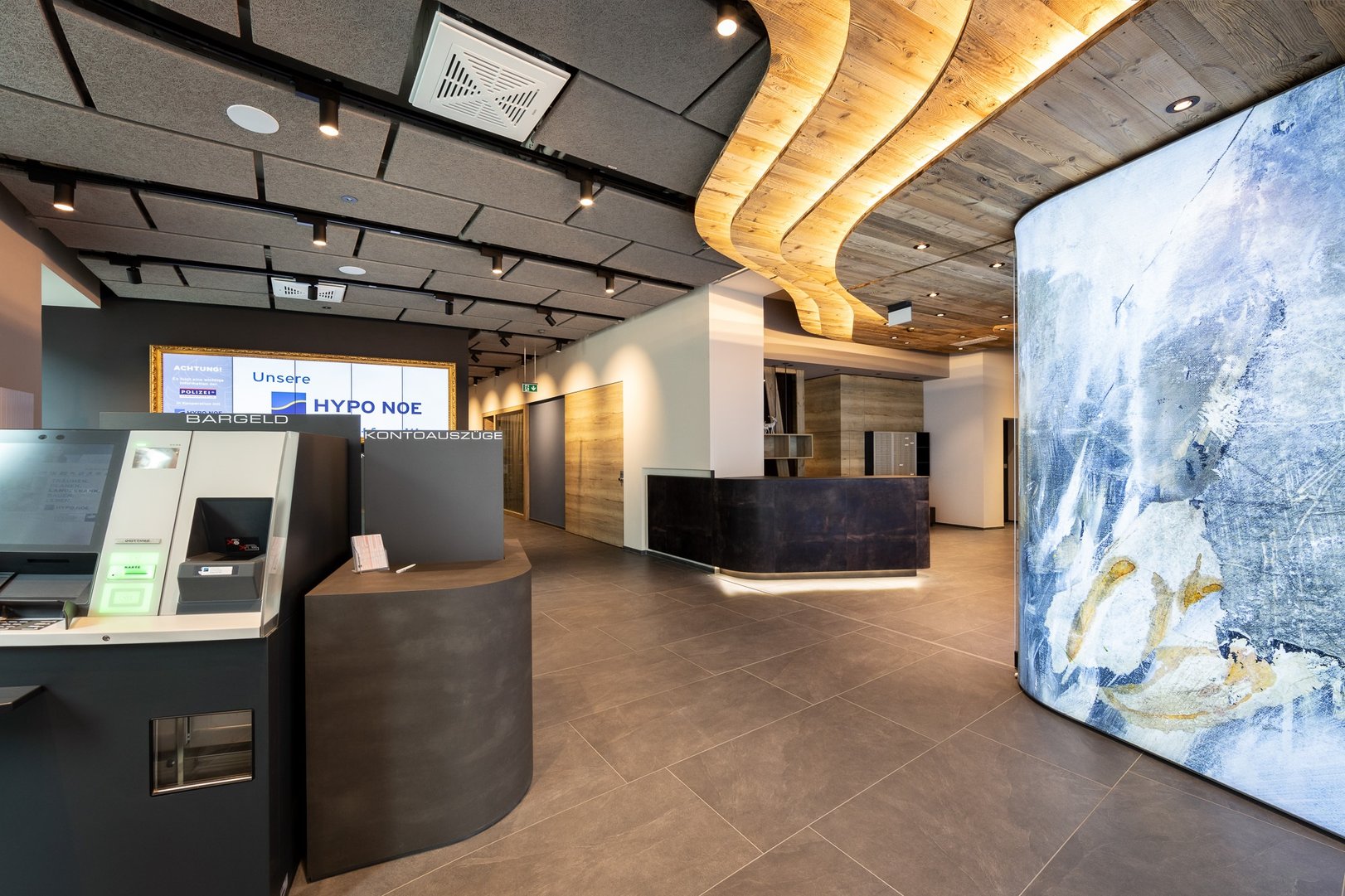 Titelbild zu HYPO NOE nachhaltig finanzieren -  nachhaltig agieren!