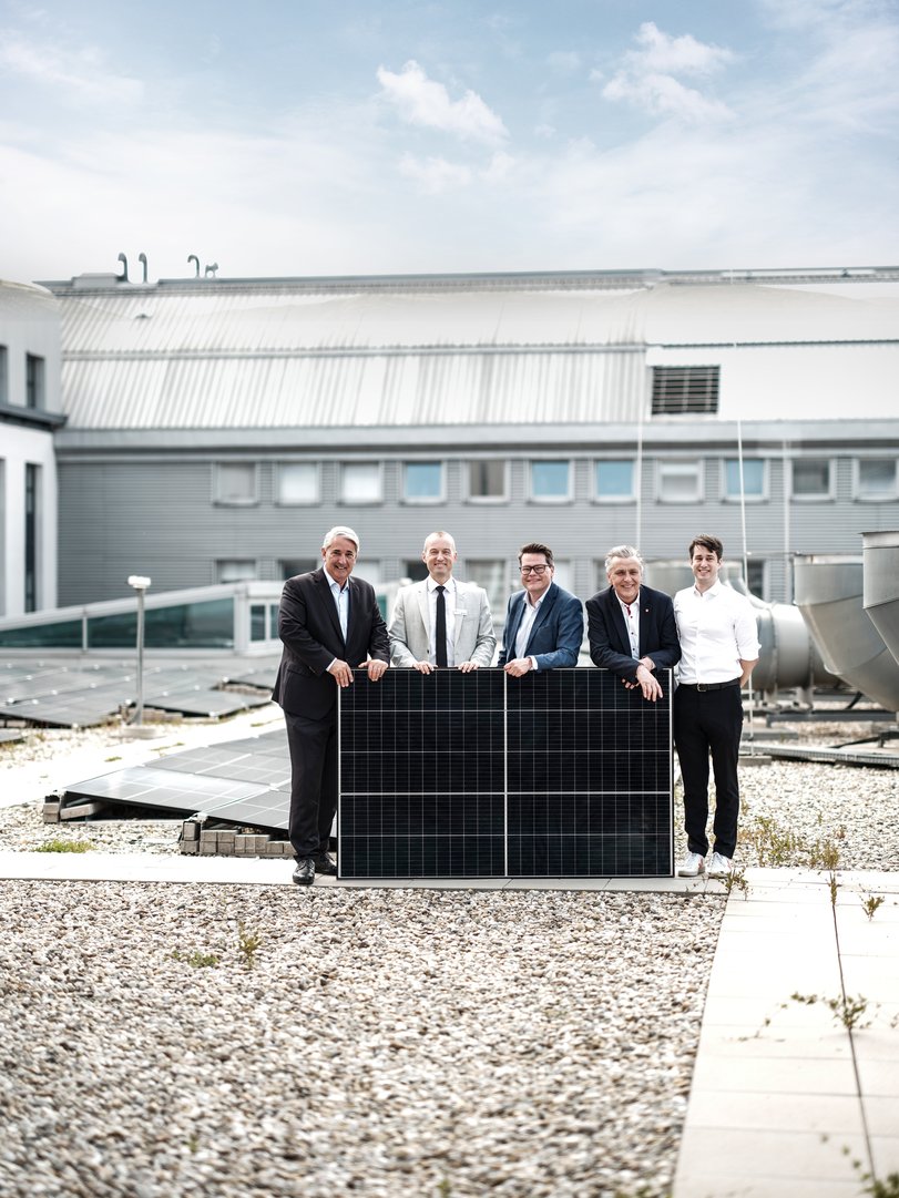 Titelbild zu Photovoltaik Erweiterung Donau Zentrum