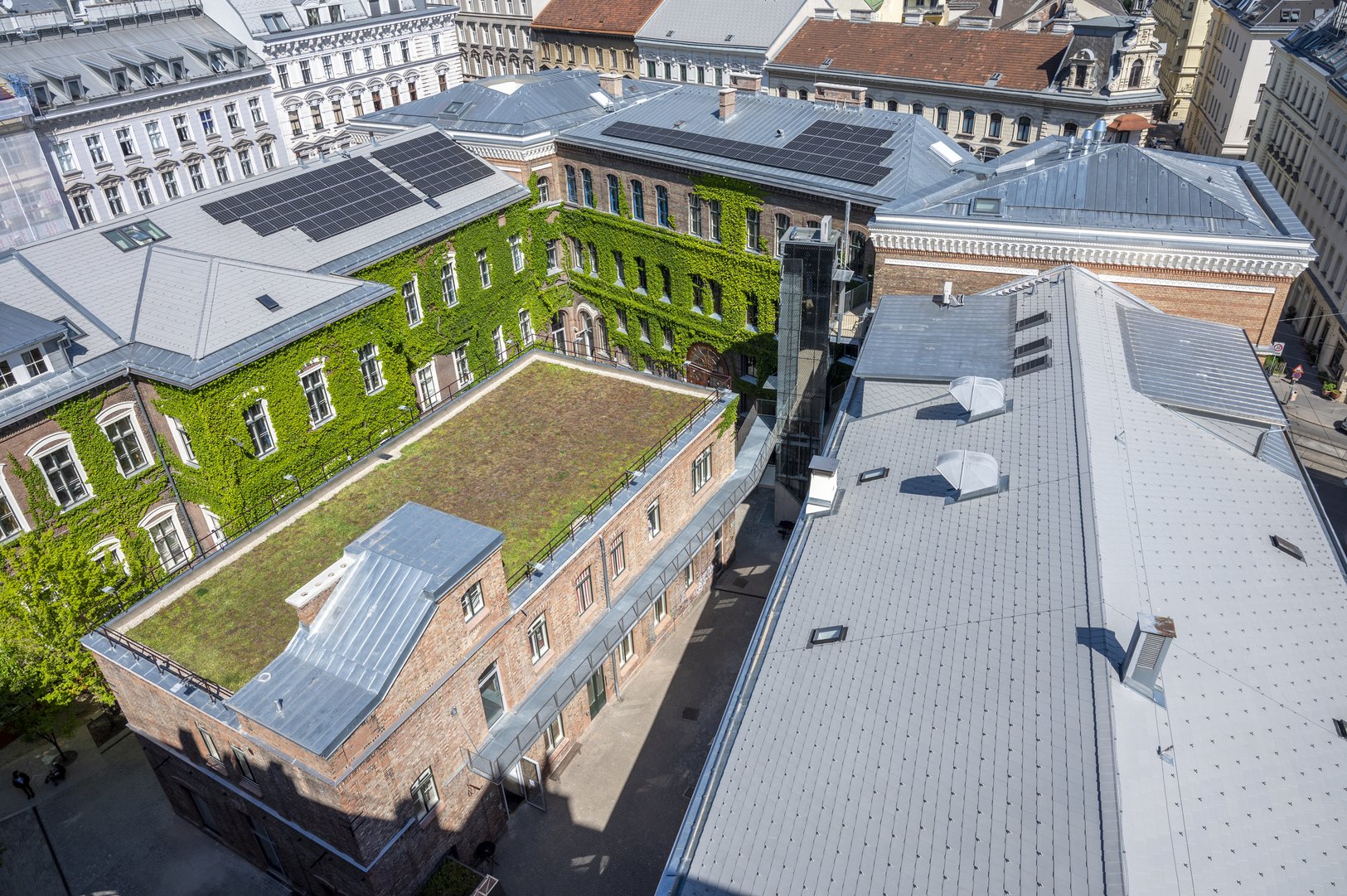 WUK Werkstätten und Kulturhaus 1090 Wien, Währinger Straße 59 - Umfassende Sanierung