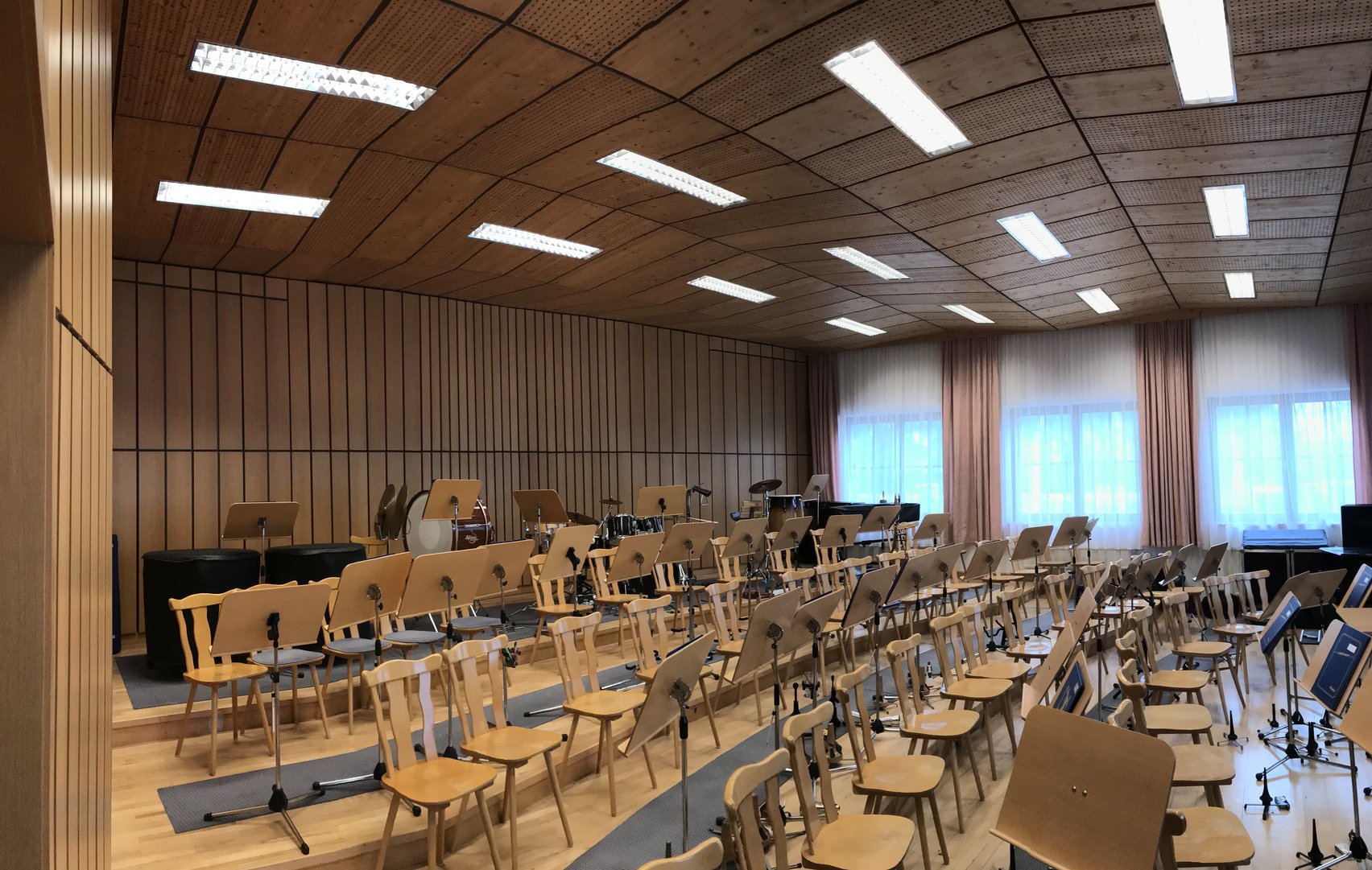 LED-Beleuchtung-Proberaum.JPG