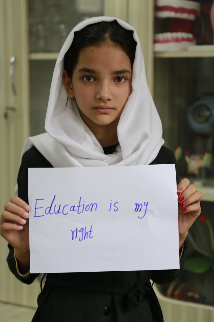 Titelbild zu #LetAfghanGirlsLearn: Schulstart – aber nicht für alle