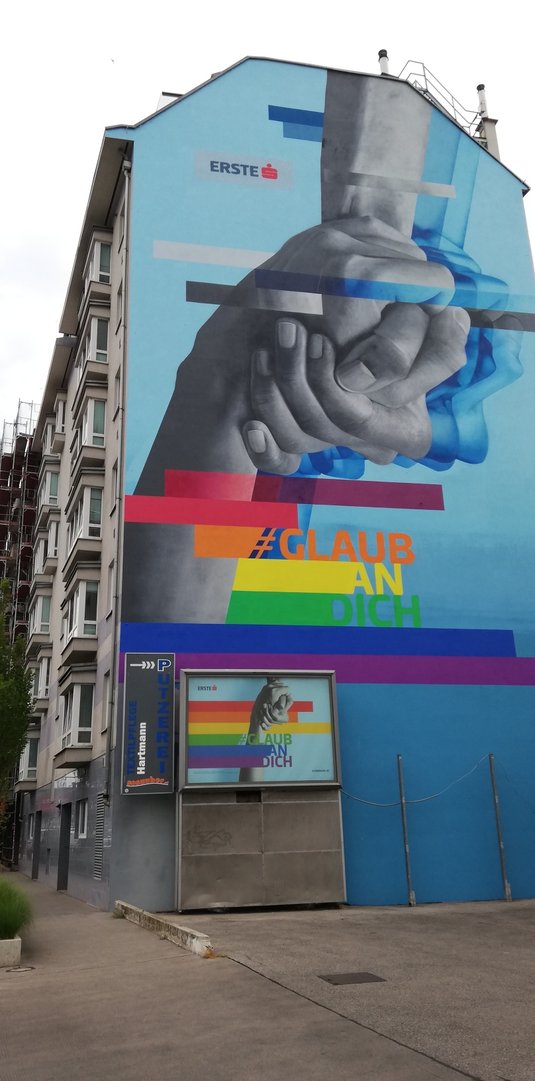 Erste-Bank-Pride-Mural-03.jpg