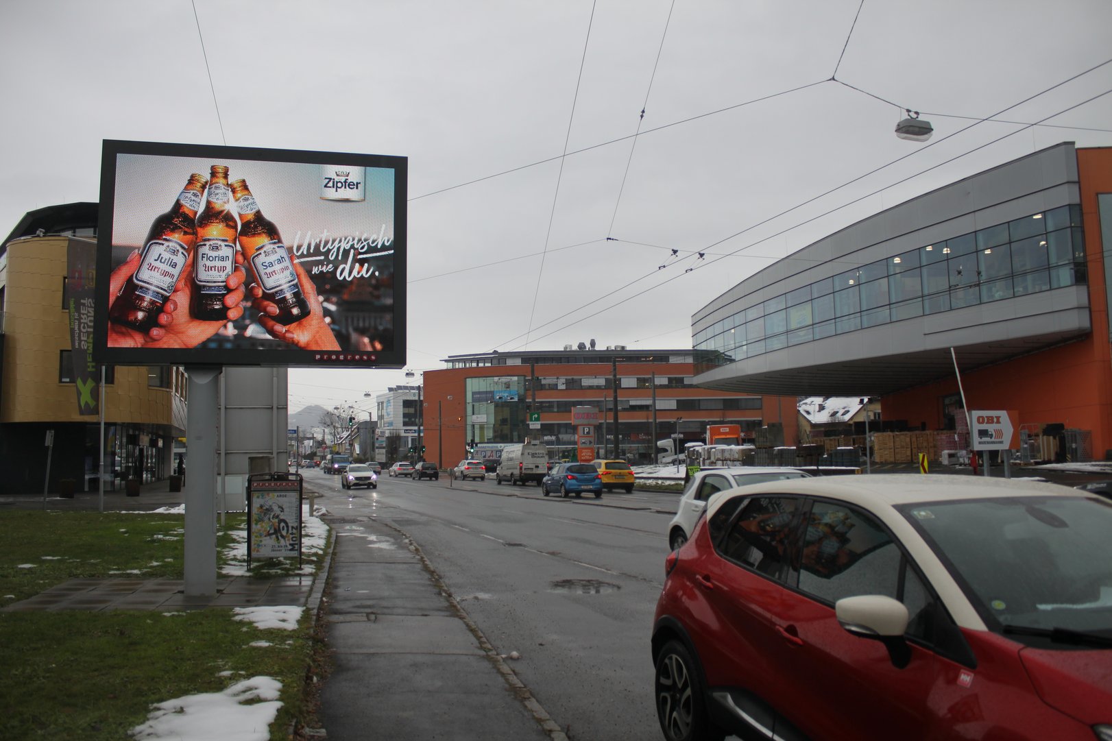 Digitaler-PremiumScreen-Salzburg2.JPG