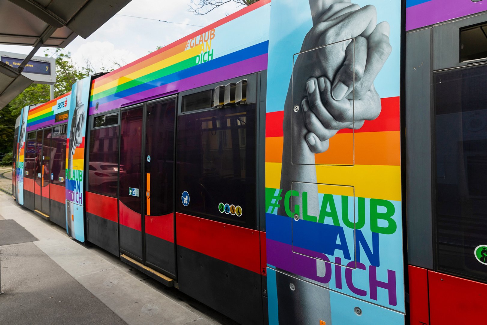 Erste-Bank-Pride-ULF-01.jpg