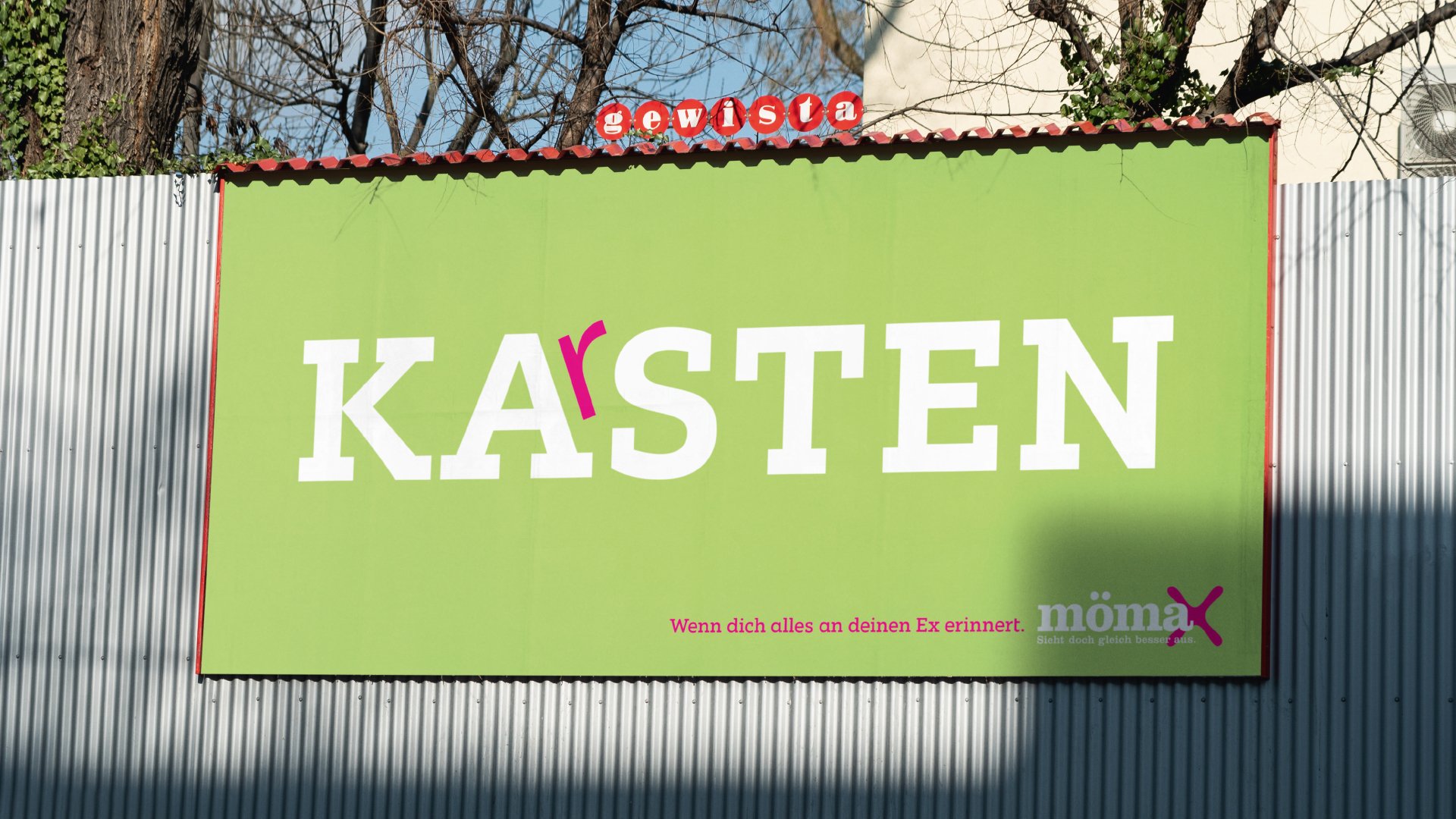 03-moemax-KArSTEN-OOH-1920x1080-Chart.jpg